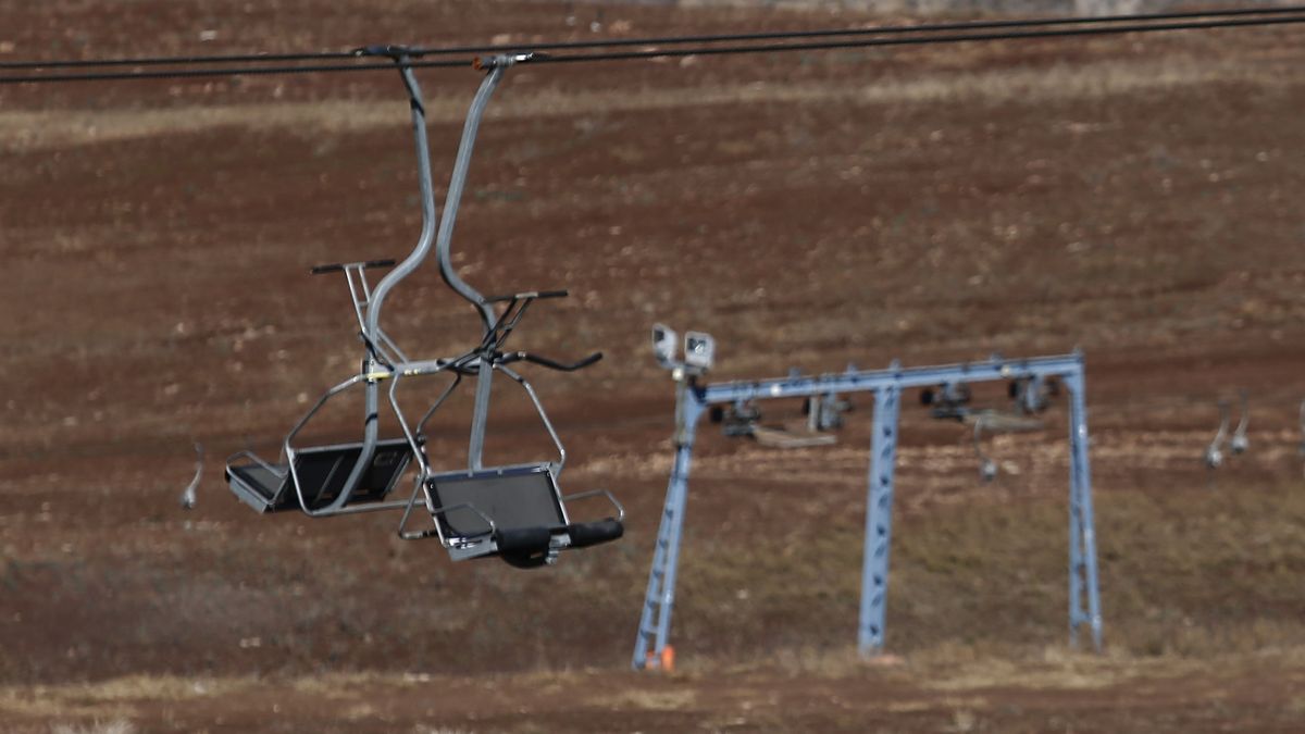 Fotky: Nezasněží a nezasněží. Sucho zaskočilo chilské lyžaře uprostřed sezóny